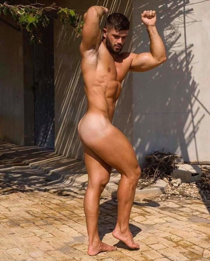 Hot naked men and they are all naked just for you. 